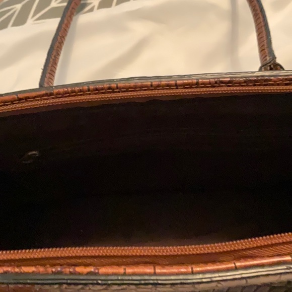 Faux alligator bag - Picture 4 of 4